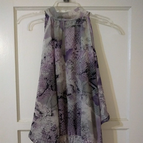 Woman's Blouse - Picture 2 of 4